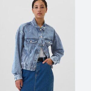 GAP icon relaxed fit denim bomber jacket size M EUC